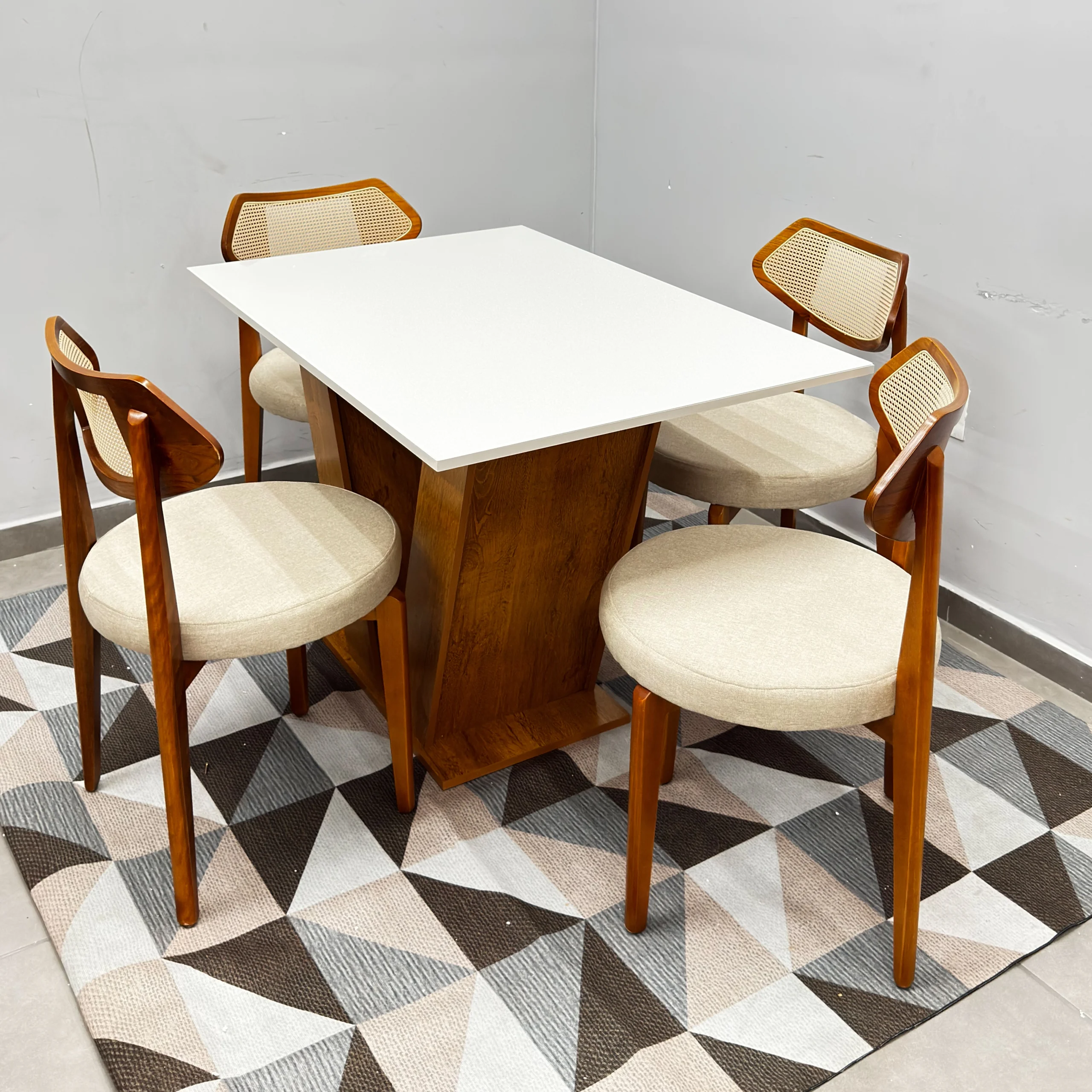 Mesa de Jantar Classic 120x80cm com Vidro e 4 Cadeiras Athenas em Linho Madeira Cel Móveis - Imagem 3