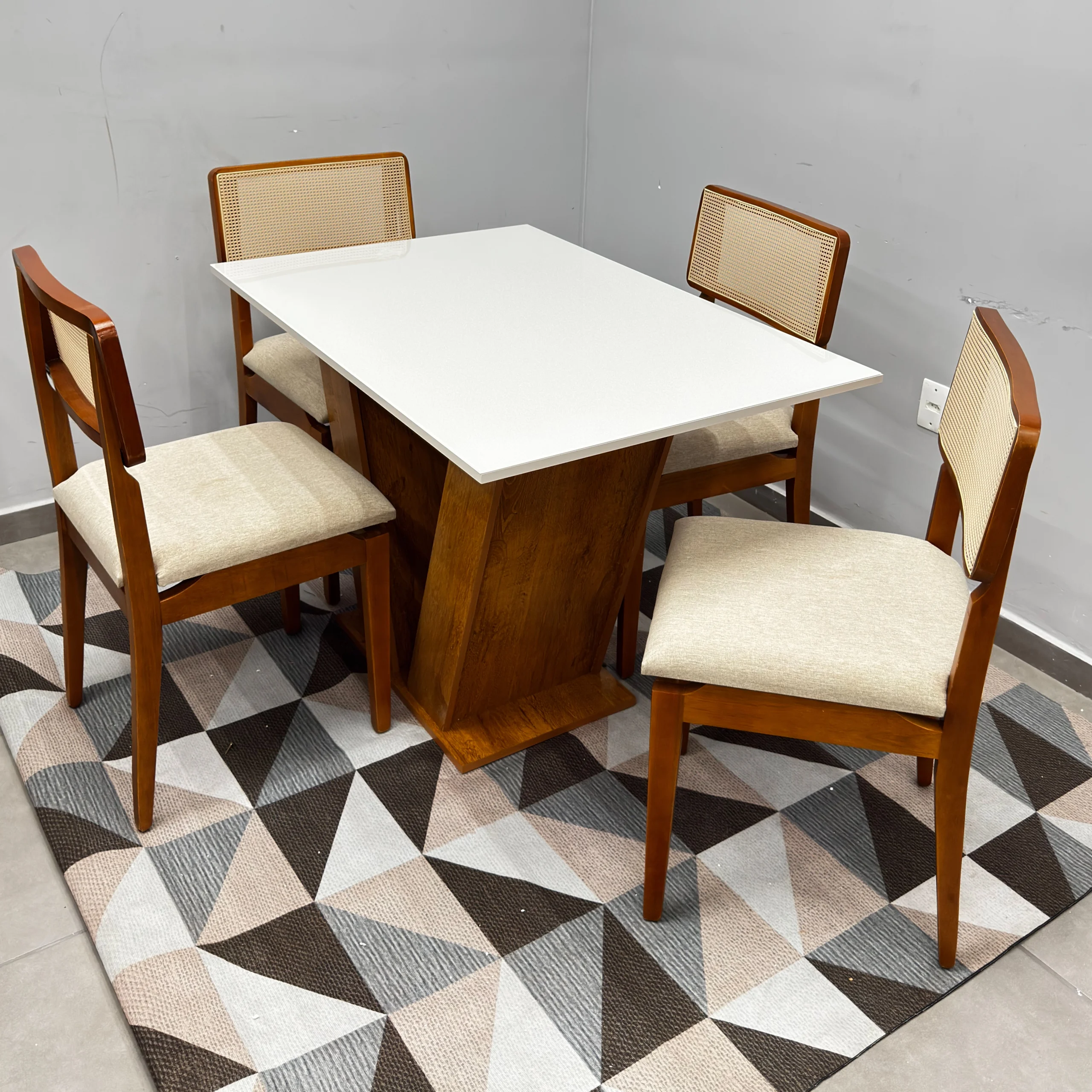 Mesa de Jantar Classic 120x80cm com Vidro e 4 Cadeiras Canada em Linho Madeira Cel Móveis - Imagem 3