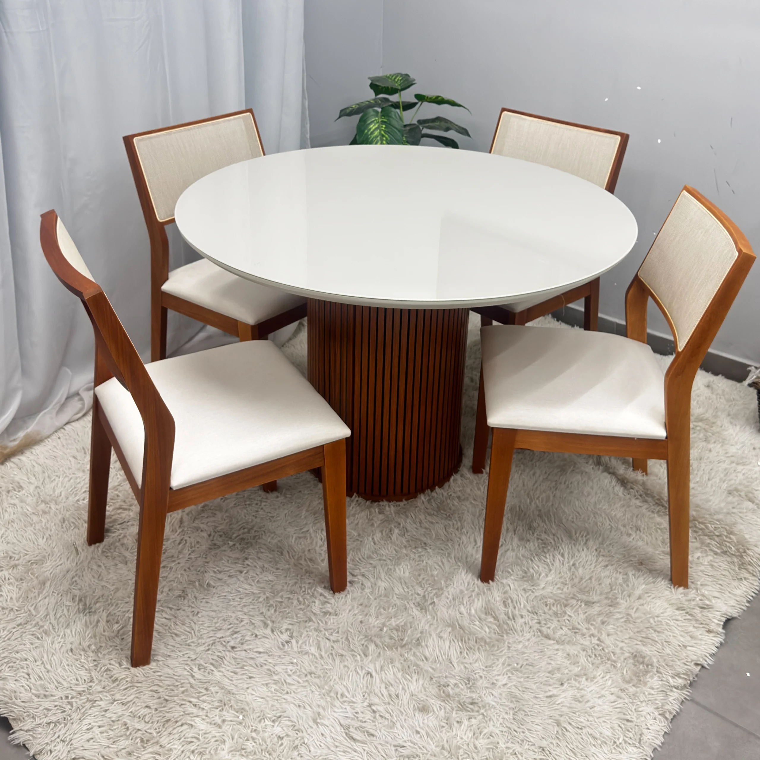 Mesa de Jantar Dara 110cm Redonda com Vidro e 4 Cadeiras Oiti em Linho Madeira Lj Móveis - Imagem 3