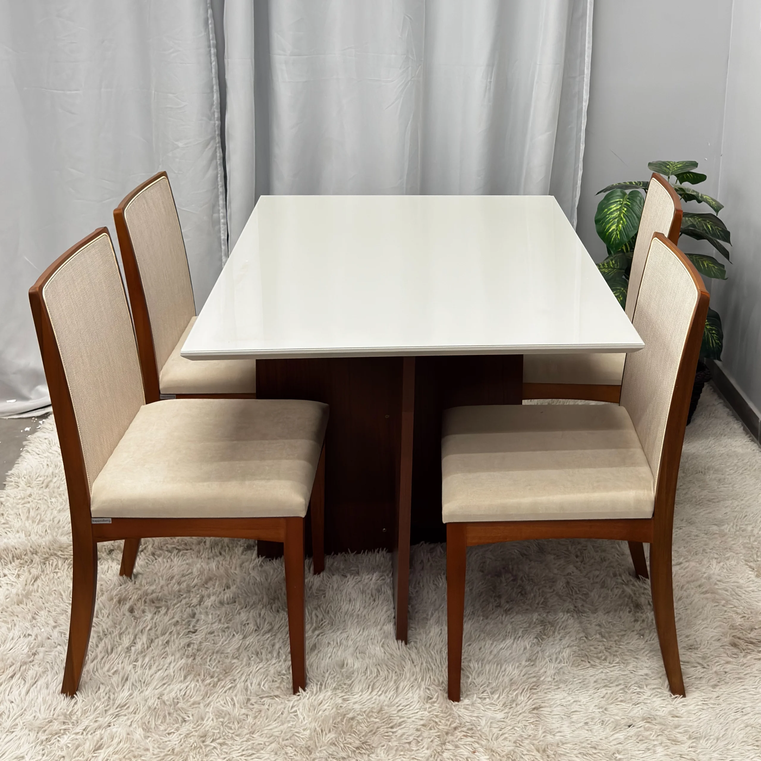 Mesa de Jantar Helo 120x90cm com Vidro e 4 Cadeiras Lara Kappesberg em Linho Madeira Poliman - Imagem 3