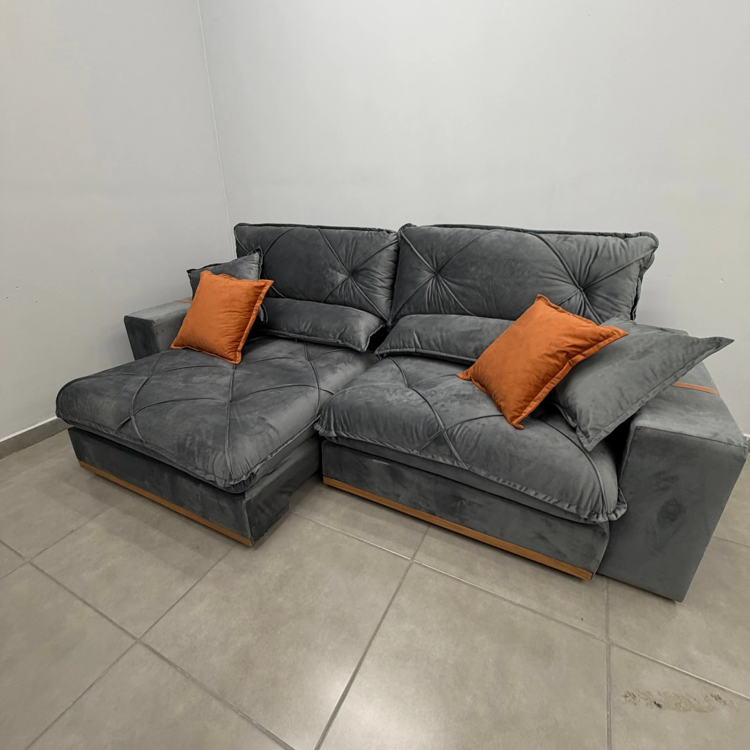 Sofá Gran Best em Veludo 4 Lugares Retrátil e Reclinável 250cm Aifos - Imagem 4
