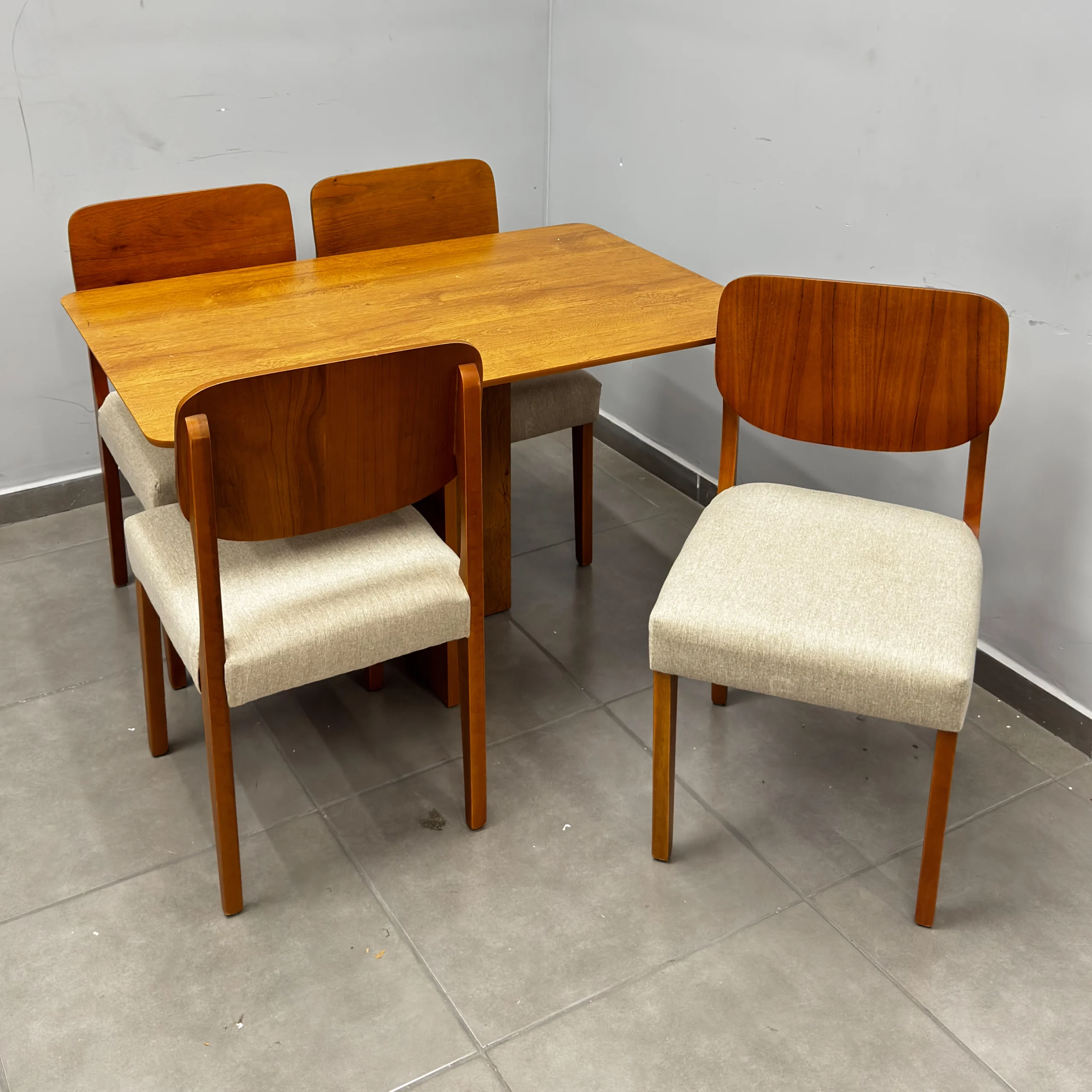 Mesa de Jantar Salina 120x80cm Sem Vidro com 4 Cadeiras Barcelona em Linho Madeira Cel Móveis - Imagem 3